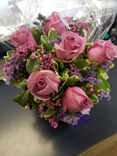 Florist «American Beauty Florists», reviews and photos, 9800 Transit Rd, East Amherst, NY 14051, USA