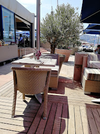 Atmosphère du L'EQUINOXE - Brasserie Restaurant à Marseille - n°13