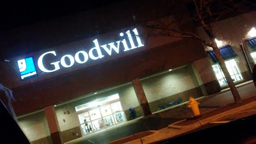 Thrift Store «Goodwill Store & Donation Center», reviews and photos, 1020 N Rohlwing Rd, Addison, IL 60101, USA
