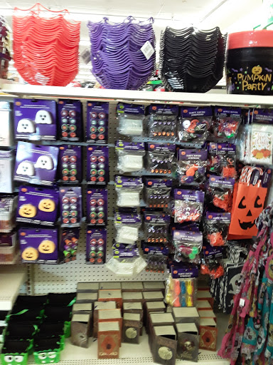 Dollar Store «Dollar Tree», reviews and photos, 2241 Citrus Blvd #107, Leesburg, FL 34748, USA