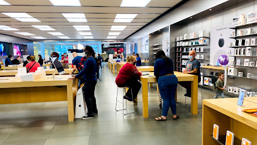 Computer Store «Apple King of Prussia», reviews and photos, 160 N Gulph Rd, King of Prussia, PA 19406, USA