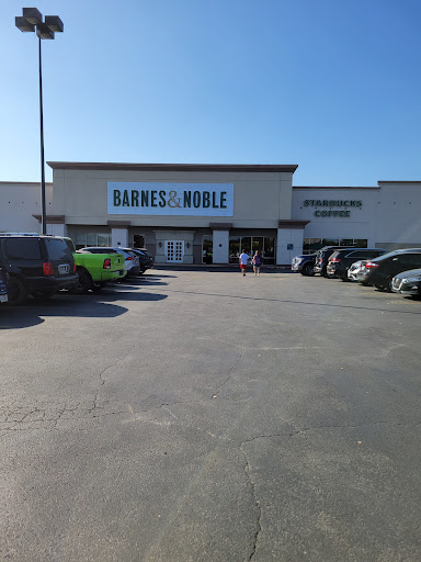 Book Store «Barnes & Noble Booksellers Ingram Festival», reviews and photos, 6065 NW Loop 410 #185, San Antonio, TX 78238, USA
