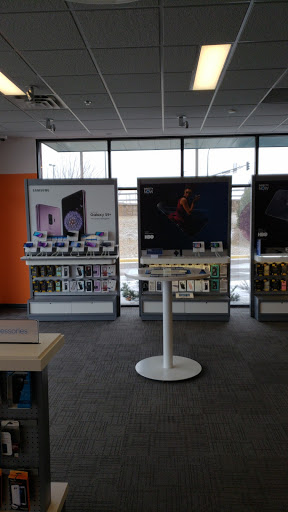 Cell Phone Store «AT&T Authorized Retailer», reviews and photos, 16366 County Rd 30, Maple Grove, MN 55311, USA