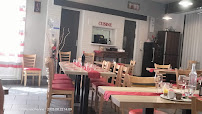 Atmosphère du Restaurant Le Relais à Lussac-les-Châteaux - n°4