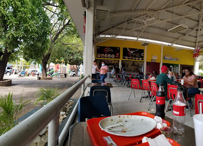 Food Court Centro Comercial Managua - 4Q82+FVC, Centro Comercial Managua, Food Court, 14007, Nicaragua