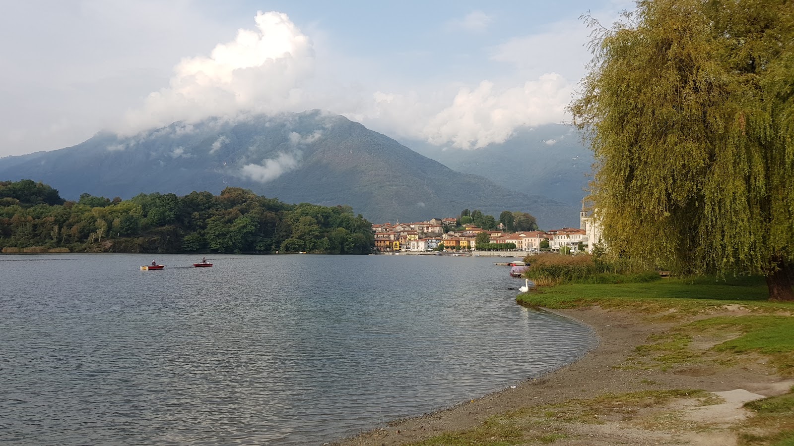 Fotografie cu La Quartina Beach cu o linie de coastă dreaptă