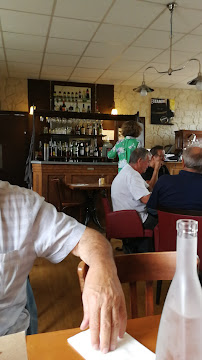 Atmosphère du Restaurant L'Estaminet à Montbrison - n°3