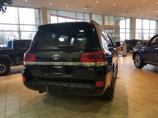 Toyota Dealer «Andy Mohr Toyota», reviews and photos, 8941 E US Hwy 36, Avon, IN 46123, USA