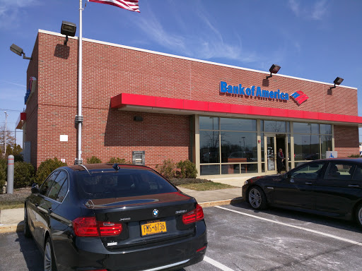 Bank of America (with Drive-thru ATM) image 2