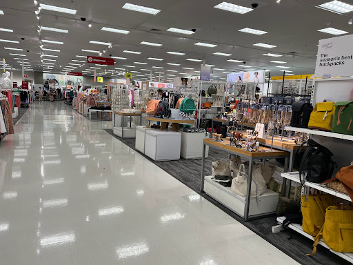 Department Store «Target», reviews and photos, 1717 Olentangy River Rd, Columbus, OH 43212, USA