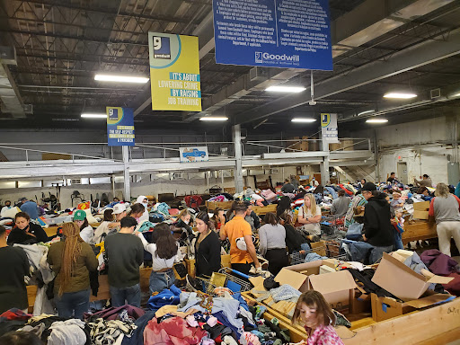 Donations Center «Goodwill», reviews and photos, 714 34th St, Lubbock, TX 79404, USA