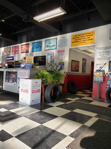 Tire Shop «Leslie Tire», reviews and photos, 144 Northbound Gratiot Ave, Mt Clemens, MI 48043, USA