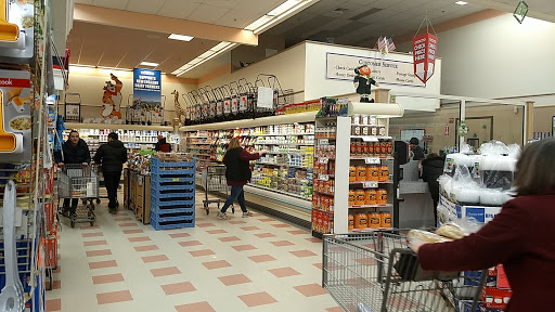 Grocery Store «Market Basket», reviews and photos, 310 Mishawum Rd, Woburn, MA 01801, USA