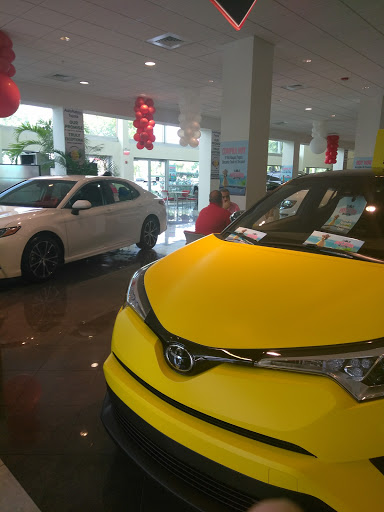 Toyota Dealer «AutoNation Toyota Weston», reviews and photos, 4050 Weston Rd, Davie, FL 33331, USA