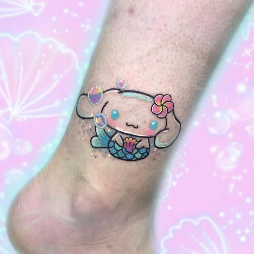 Explore sunflower thigh tattoo ideas, creative tattoo ideas in Hilo, available at Tattoo Cute Hilo, Hawaii