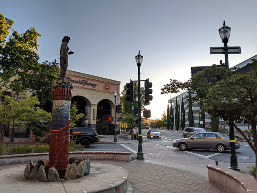 Plaza Escuela image