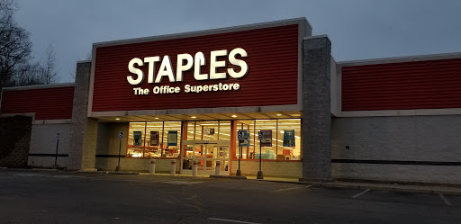 Staples, 8139 Old Troy Pike, Huber Heights, OH 45424, USA, 
