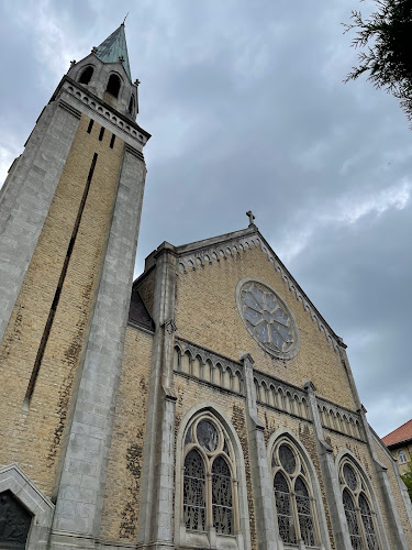 Rezensionen über Cure catholique romaine du Sacré-Coeur in La Chaux-de-Fonds - Schönheitssalon