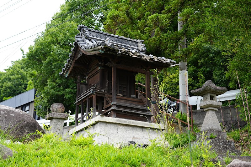 宿地神社
