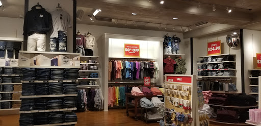 American Eagle & Aerie Outlet image 10