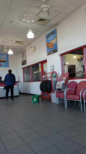 Tire Shop «Discount Tire Store - Coon Rapids, MN», reviews and photos, 12921 Riverdale Dr NW a, Coon Rapids, MN 55448, USA
