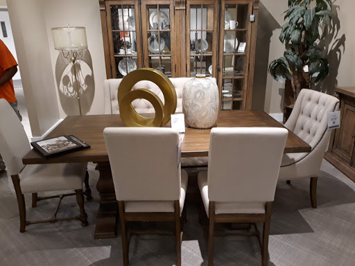 Furniture Store «Havertys Furniture», reviews and photos, 6201 Atlanta Hwy, Montgomery, AL 36117, USA