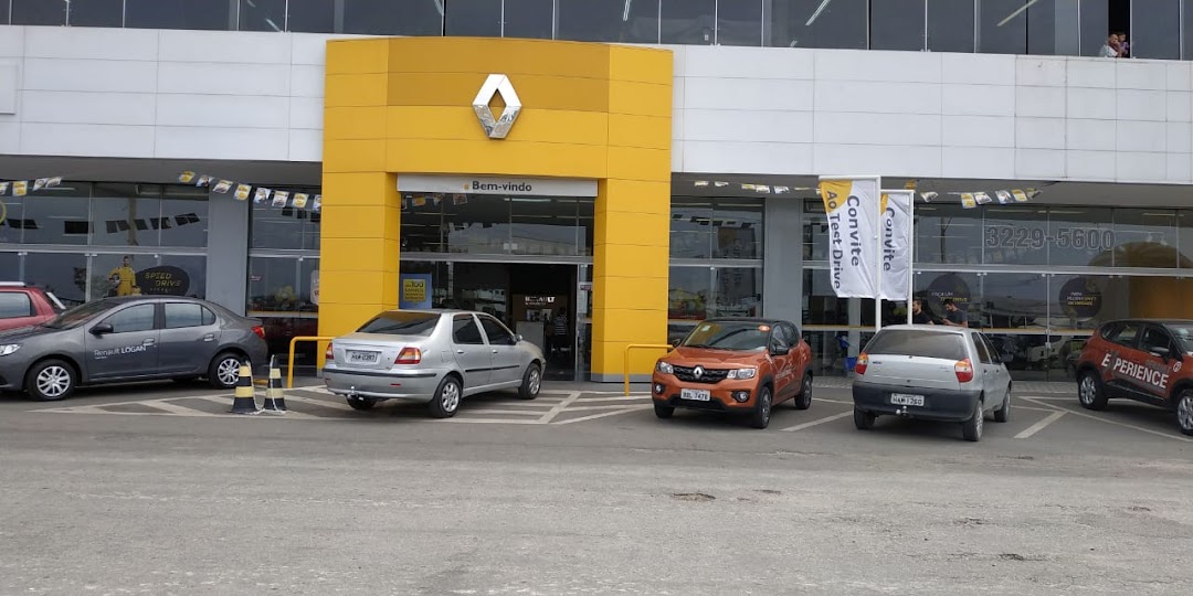 Akka Renault