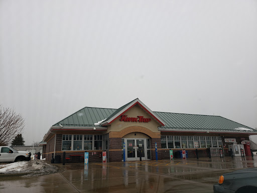 Convenience Store «Kwik Trip #330», reviews and photos, 104 Aspen Ln N, Belle Plaine, MN 56011, USA