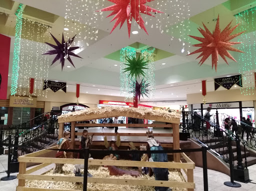 Shopping Mall «Desert Sky Mall», reviews and photos, 7611 W Thomas Rd, Phoenix, AZ 85033, USA