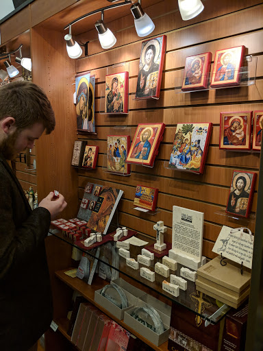 Christian Book Store «Baker Book House Co», reviews and photos, 2768 E Paris Ave SE, Grand Rapids, MI 49546, USA