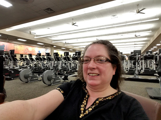 Gym «LA Fitness», reviews and photos, 3223 Fairlane Dr, Allen Park, MI 48101, USA