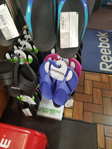 Shoe Store «Hayes Shoes», reviews and photos, 280 Three Springs Rd, Bowling Green, KY 42104, USA