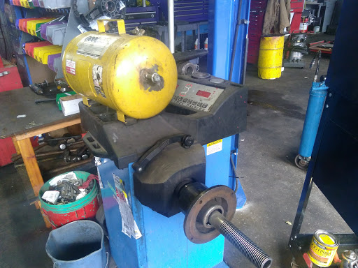 Auto Parts Store «BMS Automotive Service», reviews and photos, 4803 Portland Rd NE, Salem, OR 97305, USA