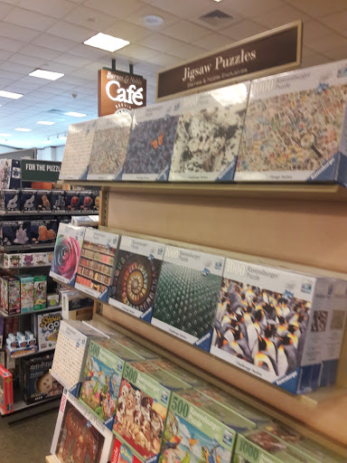 Book Store «Barnes & Noble», reviews and photos, 765 NJ-17, Paramus, NJ 07652, USA