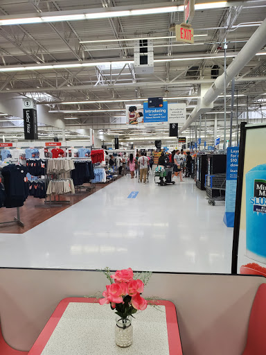 Discount Store «Walmart», reviews and photos, 8745 Branch Ave, Clinton, MD 20735, USA