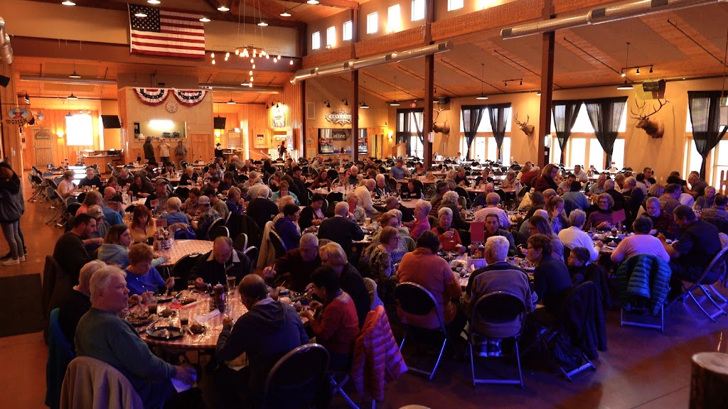 Ebenezer's Barn and Grill Dinner Show 84764