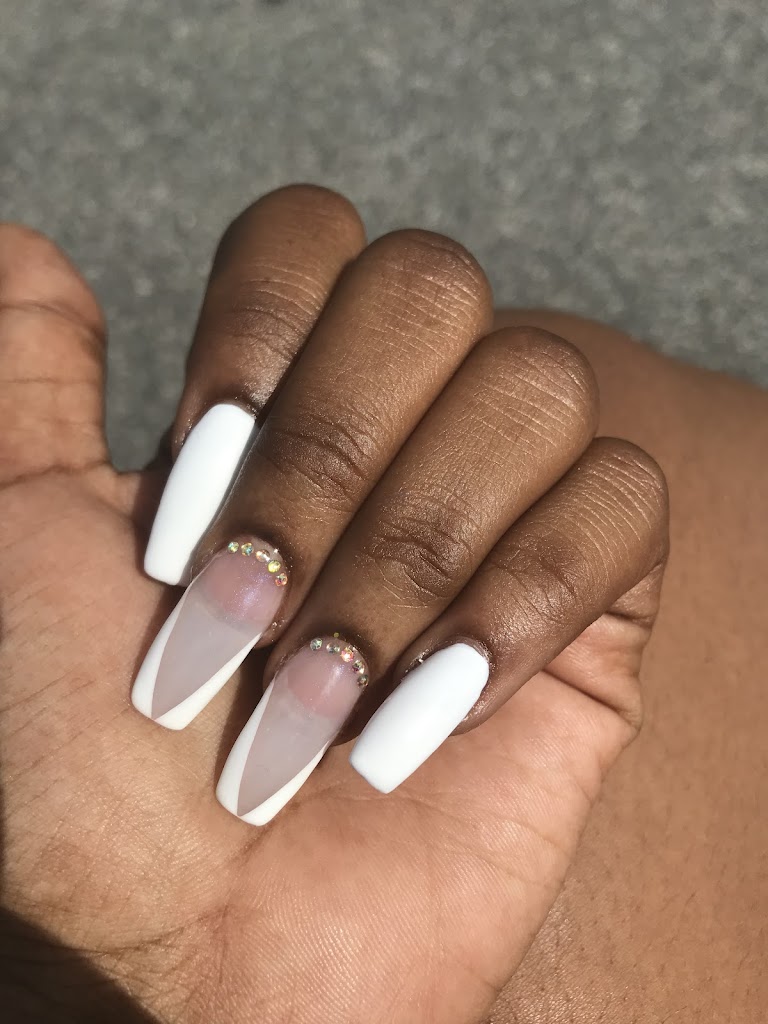 Precious Nails 02723