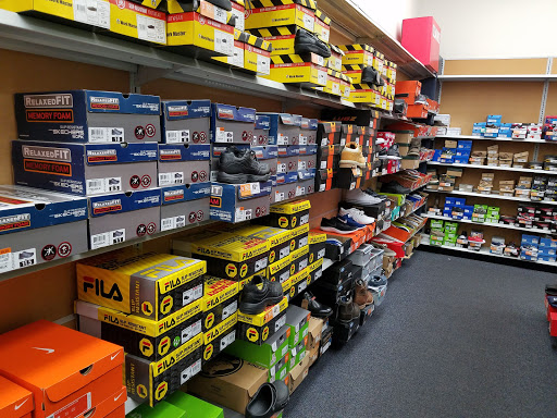 Shoe Store «Rack Room Shoes», reviews and photos, 9600 S Interstate Hwy 35 N100, Austin, TX 78748, USA