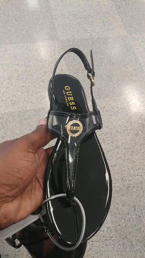 Shopping Mall «Penn Mar Shopping Center», reviews and photos, 2950 Donnell Dr, Forestville, MD 20747, USA