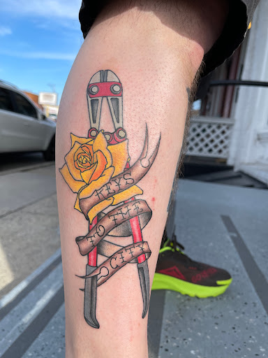 Explore flower half sleeve tattoo ideas, creative tattoo ideas in Knoxville, available at Idle Hands Tattoo Studio