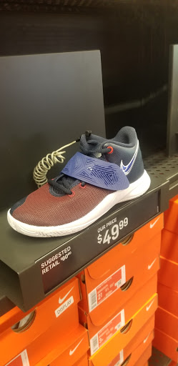 Clothing Store «Nike Factory Store», reviews and photos, 4976 Premium Outlets Way #800, Chandler, AZ 85226, USA