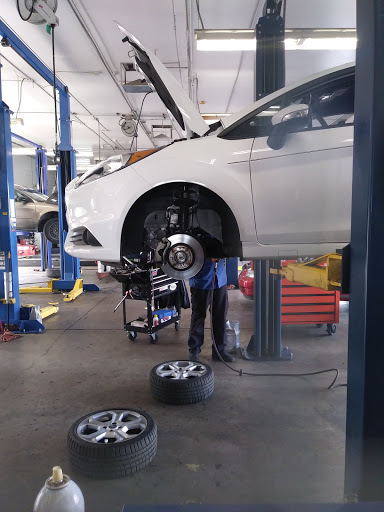 Auto Repair Shop «Honest 1 Auto Care Glendale», reviews and photos, 15420 N 59th Ave, Glendale, AZ 85306, USA