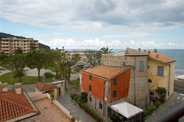 Photo Appartamenti Residence Bagni Amici dei Fratelli Giusto E. C. Snc 17051 Andora