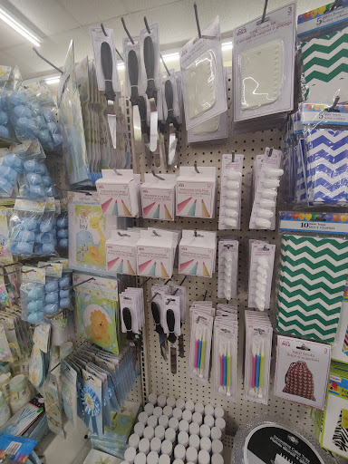 Dollar Store «Dollar Tree», reviews and photos, 8491 Grand River Ave, Brighton, MI 48116, USA