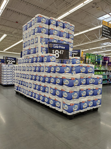 Department Store «Walmart Supercenter», reviews and photos, 6819 Walton Ln, Gloucester Courthouse, VA 23061, USA