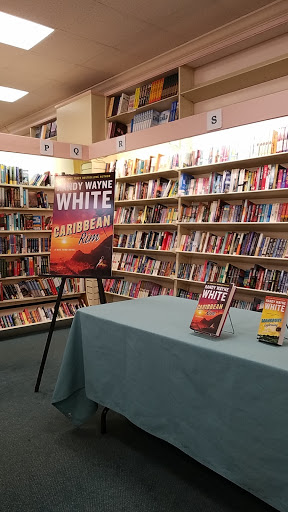 Book Store «Vero Beach Book Center», reviews and photos, 392 21st St, Vero Beach, FL 32960, USA