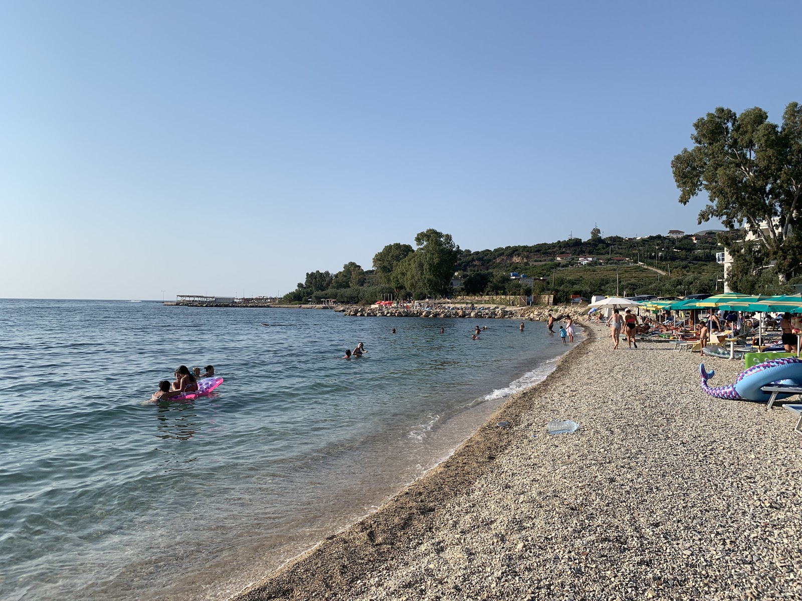 Fotografie cu Vlore beach II cu o suprafață de apa pură turcoaz