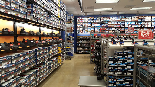 SKECHERS Warehouse Outlet