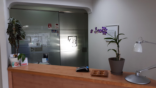 Clínica Dental Dr. Osvaldo Bottino Marchisio en Torroella de Montgrí, Girona