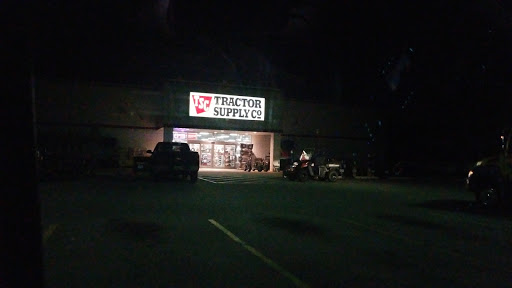 Home Improvement Store «Tractor Supply Co.», reviews and photos, 5743 W Tennessee St, Tallahassee, FL 32304, USA
